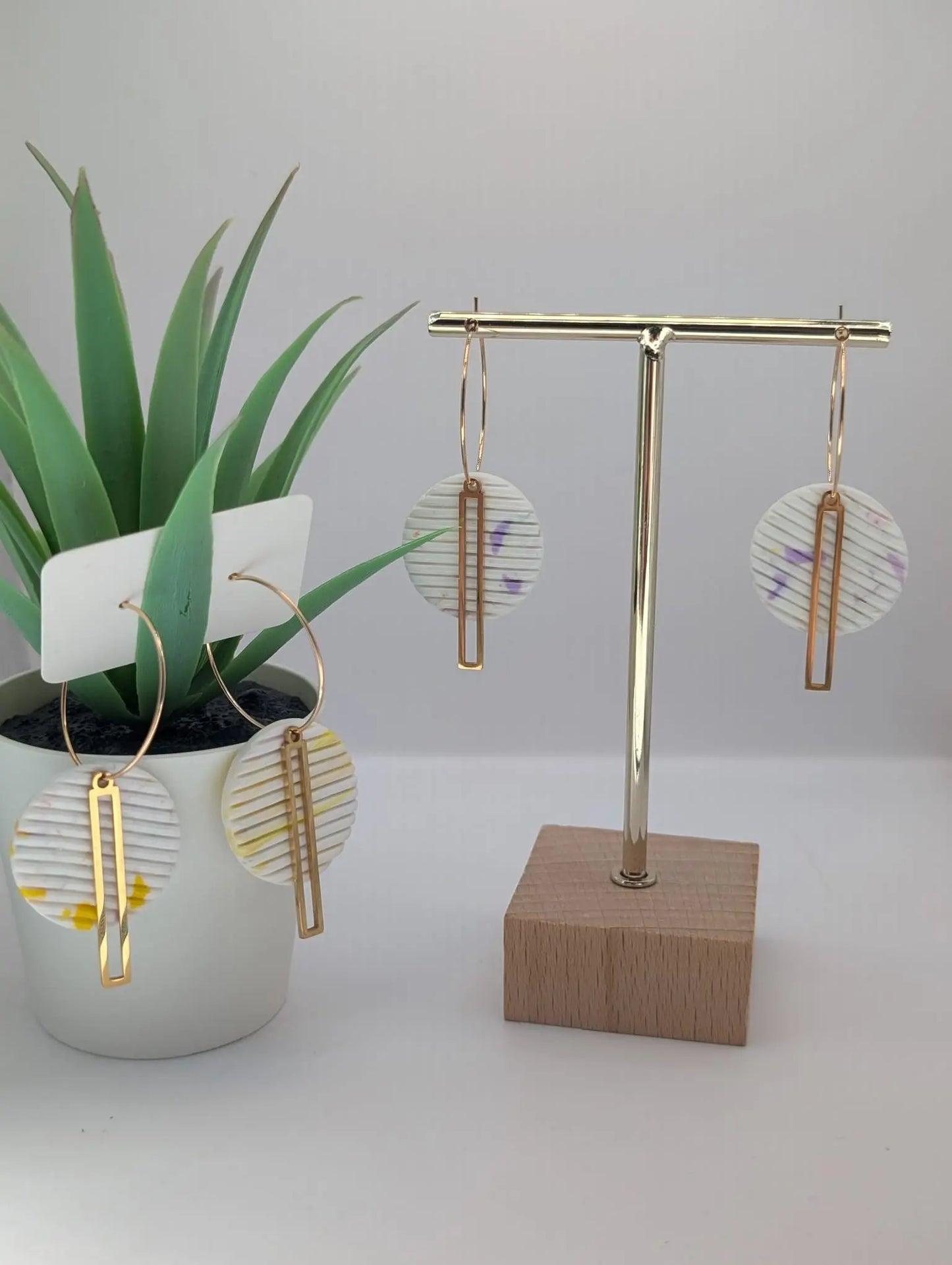 Creolen 24 Karat vergoldet, Polymer Clay Ohrringe mit Polymerton Ornamente