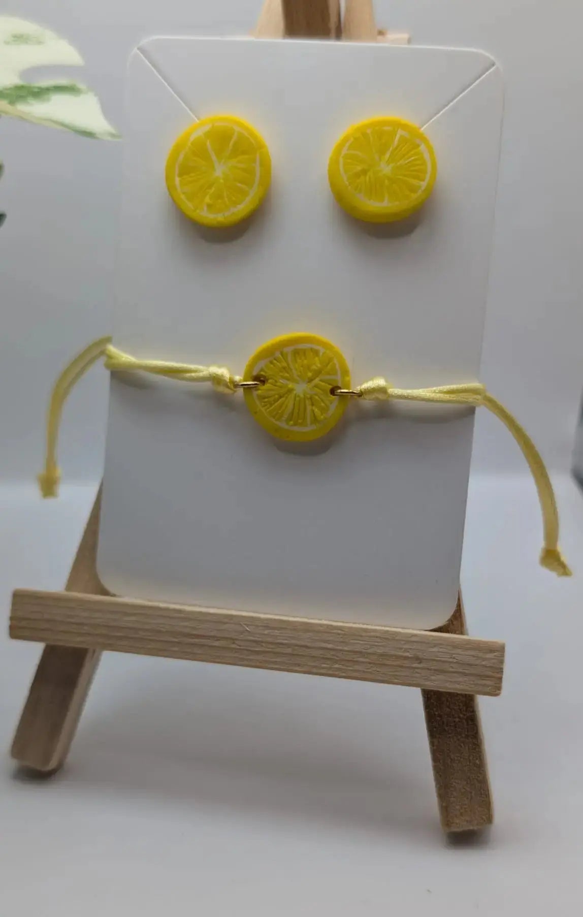 Polymer-Clay-Zitronen-Ohrringen und dem passenden Zitronen-Armband