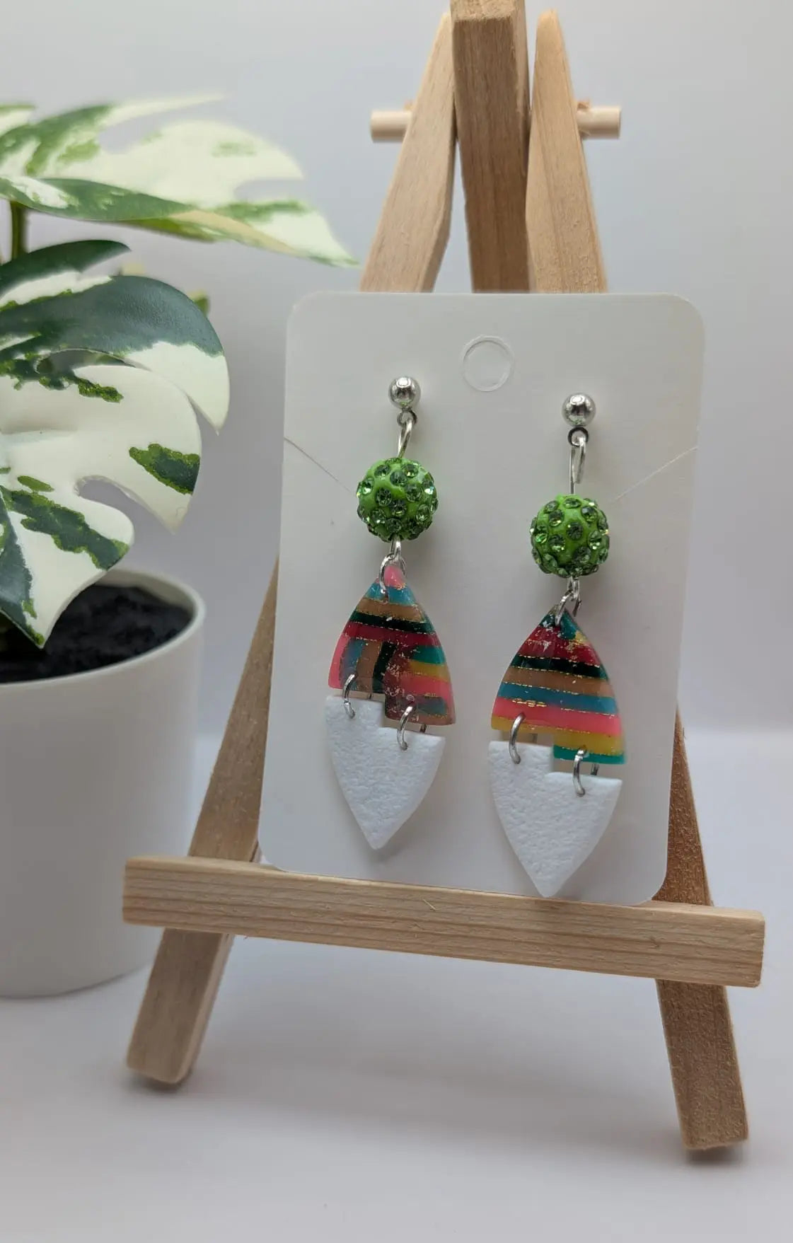 Polymer Clay Ohrringe geometrisch in Blau, Weiß und Grün