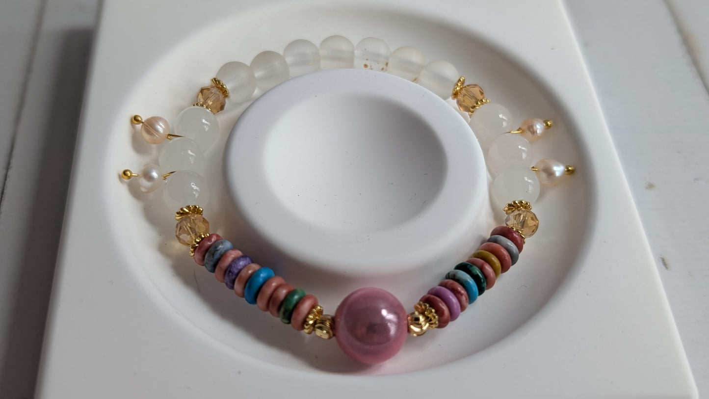 Elegantes Armband mit Gold & Perlen – Handgemacht