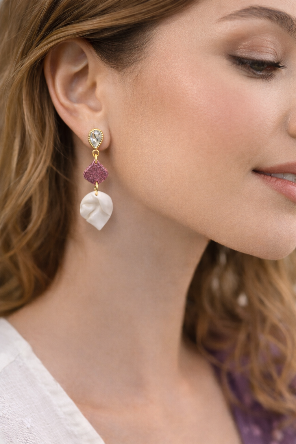 Elegante Statement Ohrringe in Weiß & Rosé – Handgemachter Polymer Clay Schmuck mit Gold Clayjex