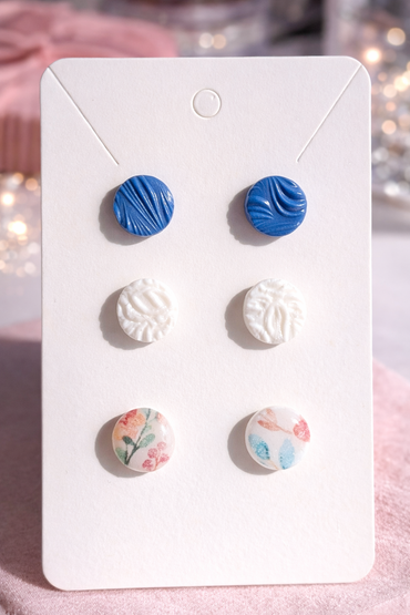 3er Set Ohrstecker aus Polymer Clay – Handgemachte Stud Earrings in Blau, Weiß & Blumenmuster