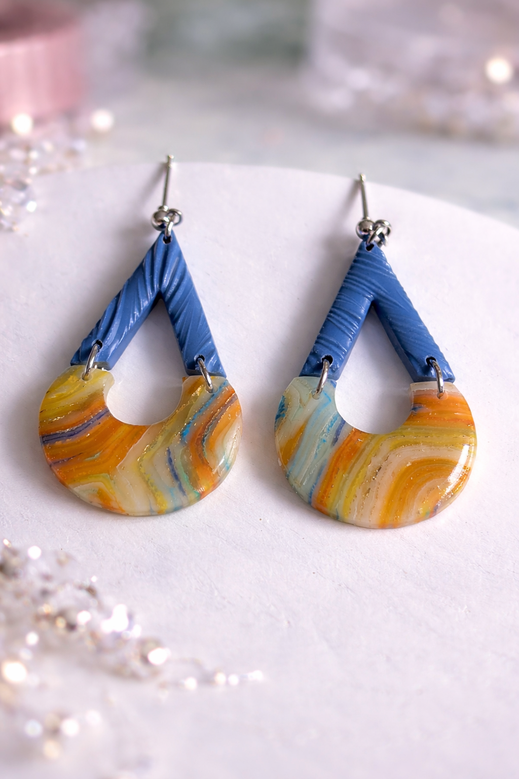statement-ohrringe-bunt-polymer-clay-gold.