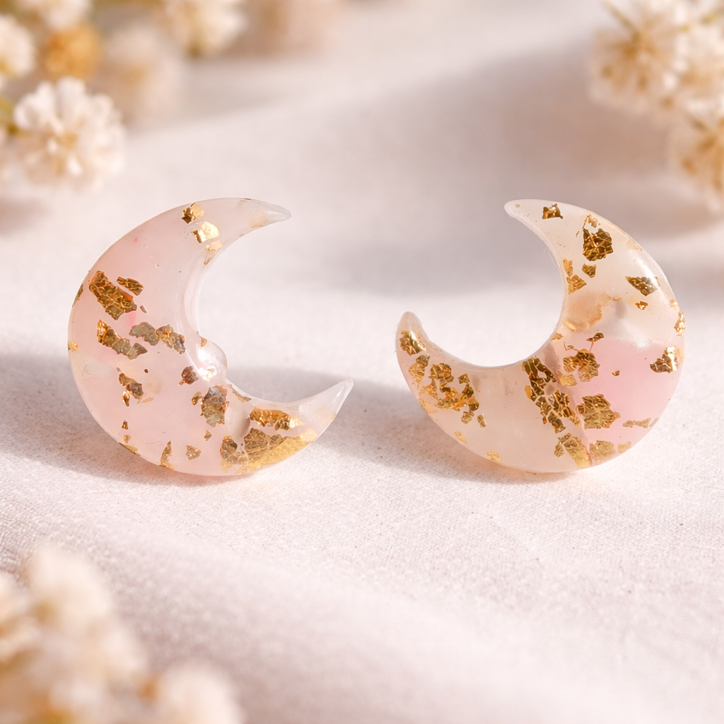 Handgemachte Polymer Clay Ohrstecker mit Goldflakes – Runde & Mond Variante | CLAYJEX