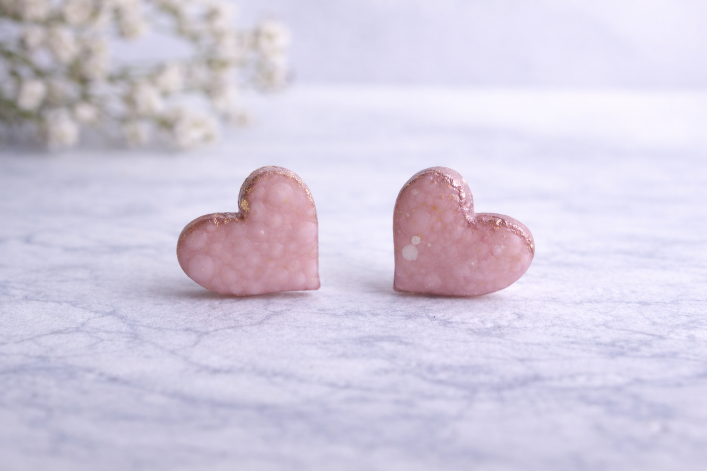 Herz-Ohrstecker aus Polymer Clay – handgefertigt | Rosé