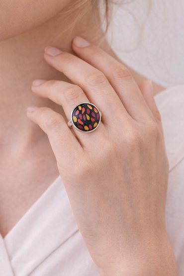 Handgemachter bunter Polymer-Clay Ring mit rundem Muster, verstellbar