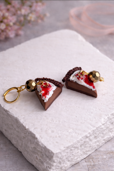 Mini Kuchen Ohrringe aus Polymer Clay – Handgemacht als Hänger oder Stecker