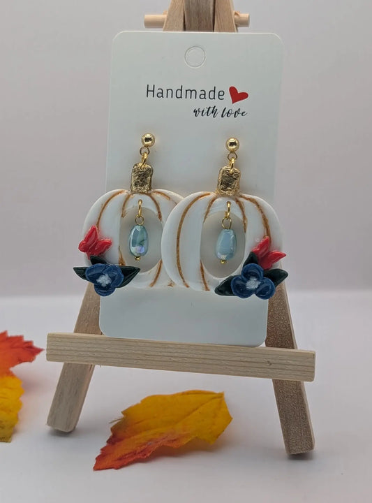 Herbstliche Kürbis Ohrringe aus Polymer Clay 

