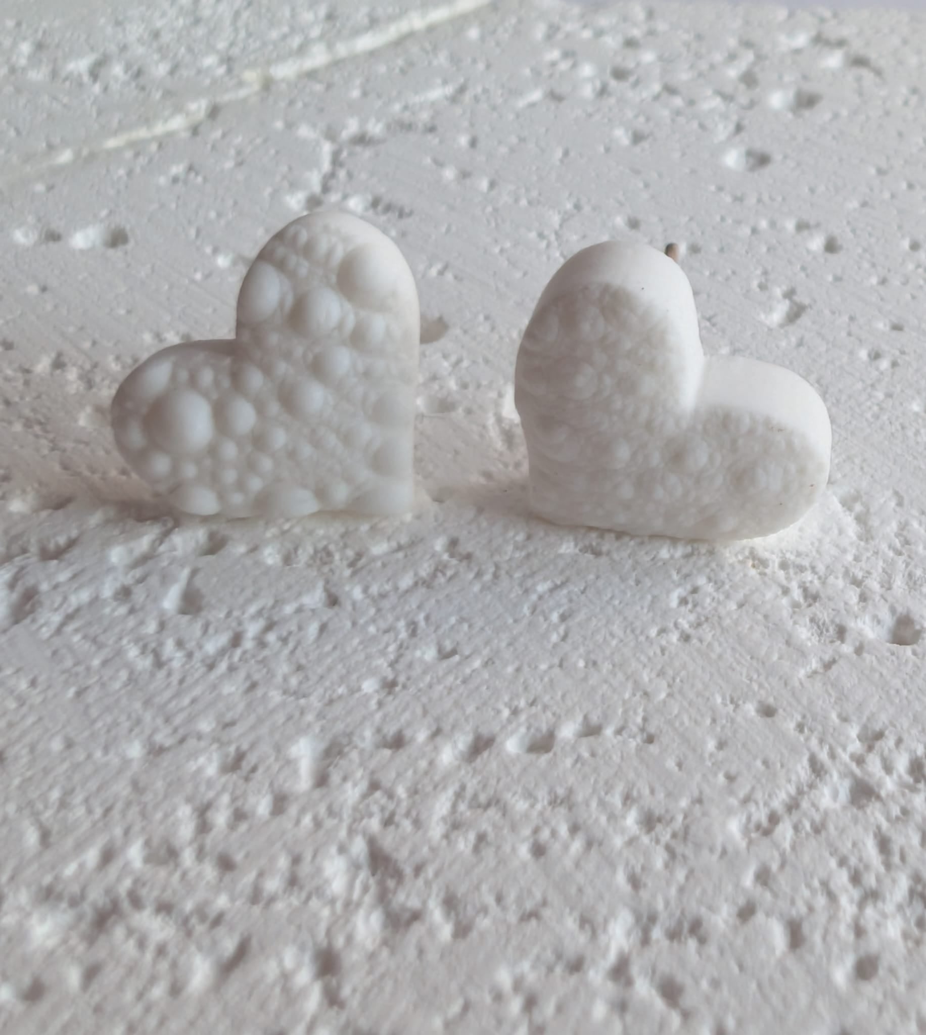 Polymer-Clay Herz-Ohrringe weiß