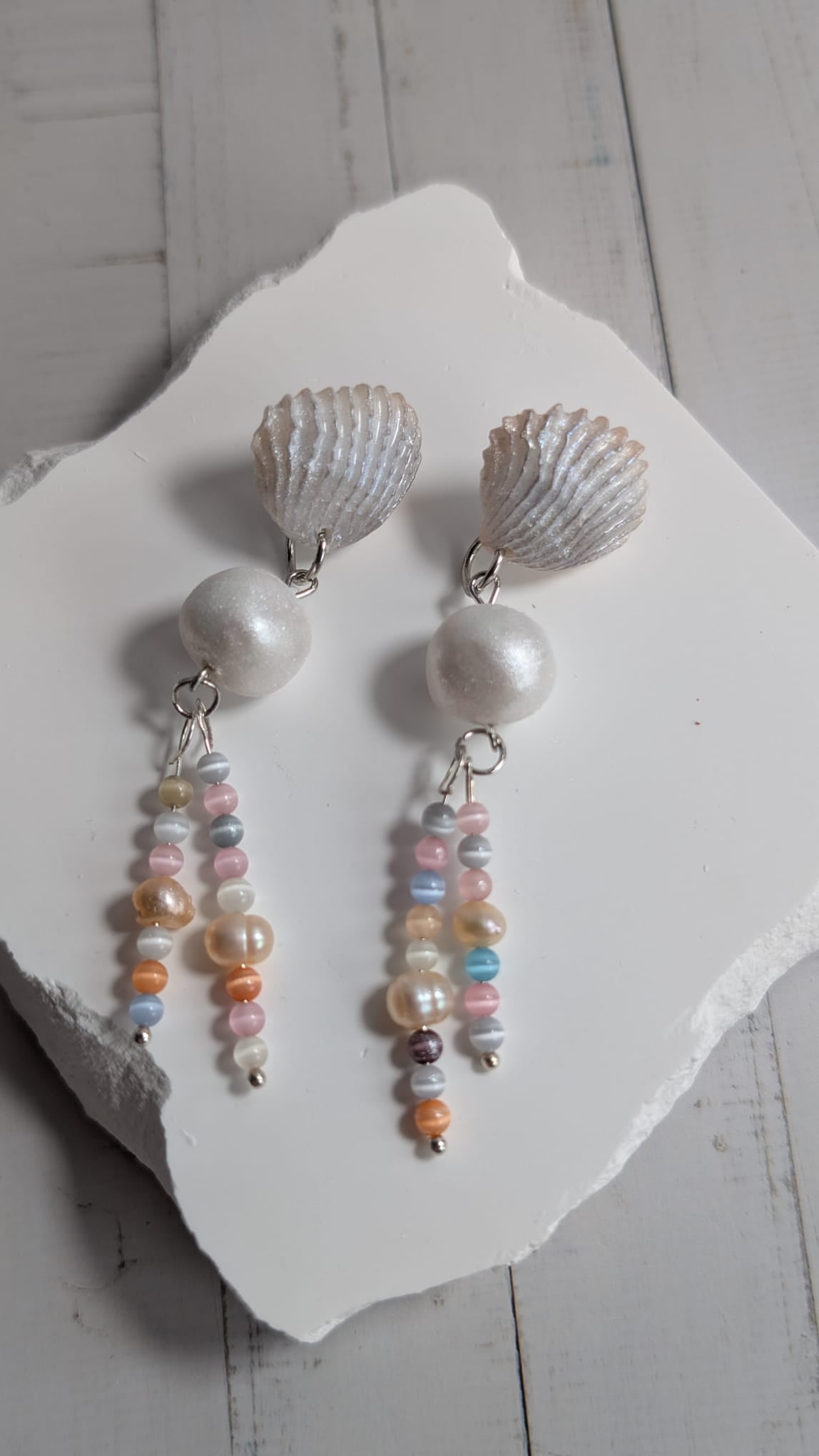 Muschel-Ohrringe mit Perlen & Glasperlen – Sommer Schmuck

