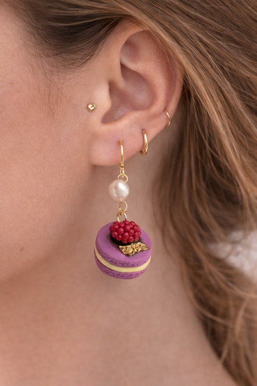 Lila Macaron-Ohrringe mit Perle – Handmade Food-Schmuck Clayjex