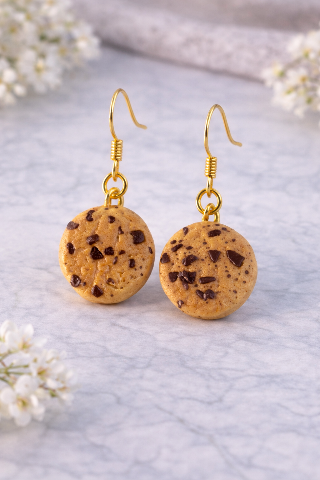 „Handgemachte Chocolate Chip Cookie Ohrringe als Hänger“