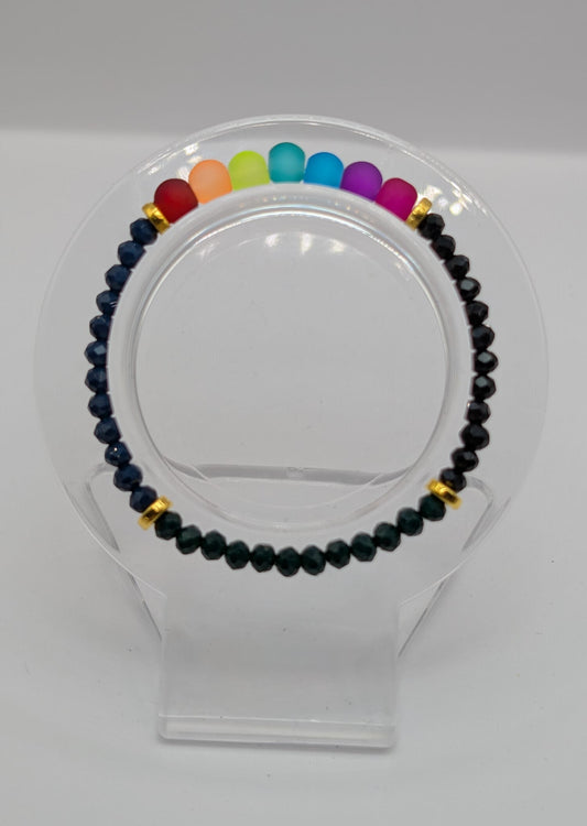 Buntes Regenbogen-Armband mit Kristallperlen & Goldakzenten

