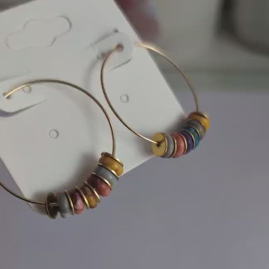 Bunte Creolen mit Keramikperlen Boho Style