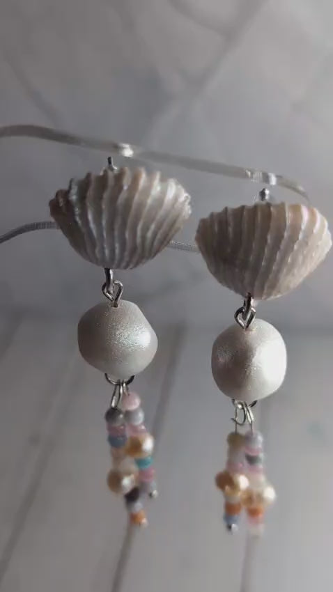 Muschel-Ohrringe mit Perlen & Glasperlen – Sommer Schmuck

