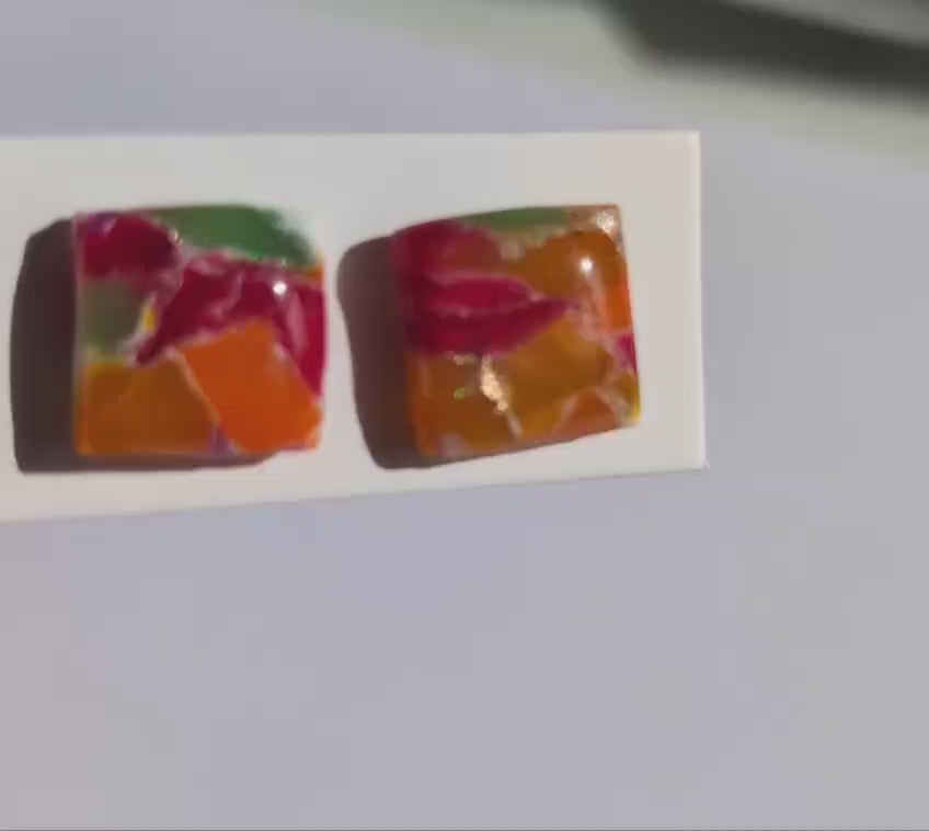 Bunte Mosaik-Ohrstecker – handgefertigt & eckig

